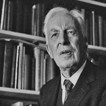 Arnold Toynbee: A World Citizens view of challenge and response.